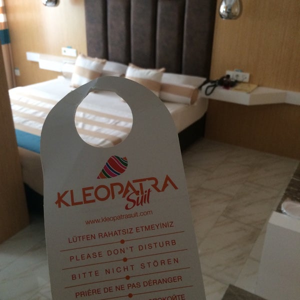 Das Foto wurde bei Kleopatra Suit Hotel von 𝓨𝓾𝓼𝓾𝓯 . am 9/2/2017 aufgenommen