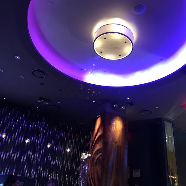 Foto tirada no(a) 48 Lounge por Simo ♏. em 11/18/2018