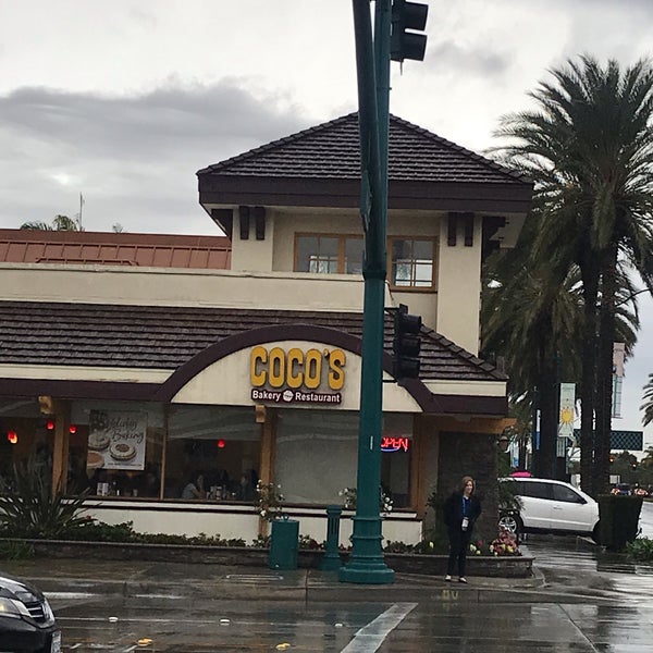 Coco's Bakery Restaurant The Anaheim Resort 1100 W Katella Ave