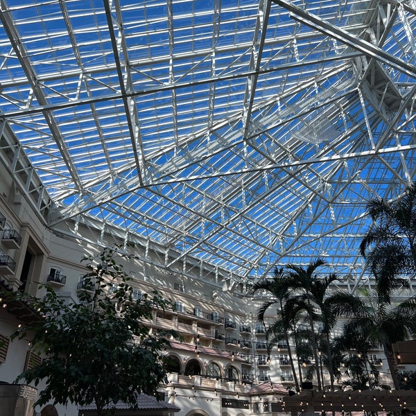 Photo taken at Gaylord Palms Resort &amp; Convention Center by Mohammed A. on 10/7/2022
