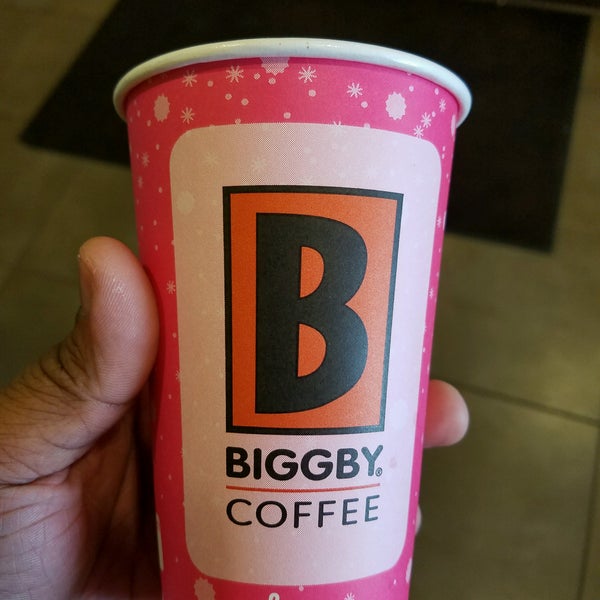 Foto tirada no(a) BIGGBY COFFEE por D&#39;Angelo B. em 2/27/2017