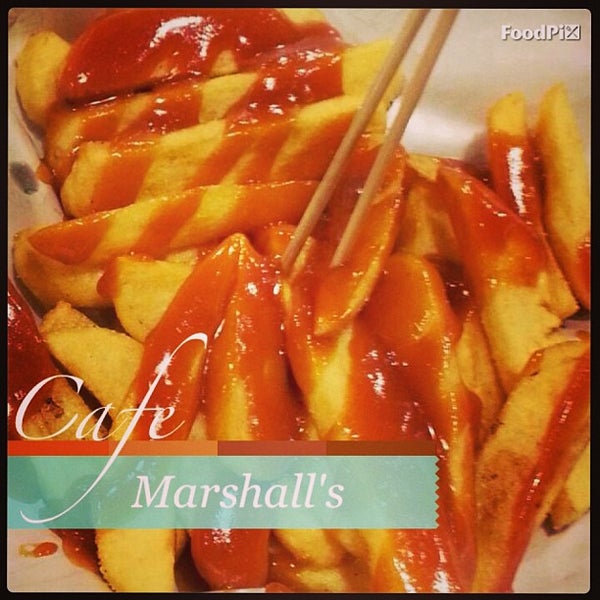 Das Foto wurde bei Marshall&#39;s Burger von Scorpio A. am 5/29/2013 aufgenommen