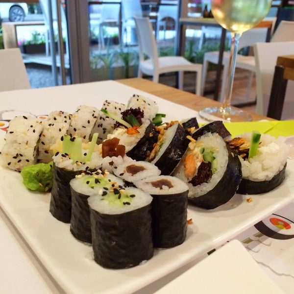 รูปภาพถ่ายที่ Sushi Corner โดย Alexis H. เมื่อ 5/28/2014