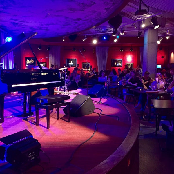 Photo taken at Vertigo Jazz Club &amp; Restaurant by Alexis H. on 8/19/2016