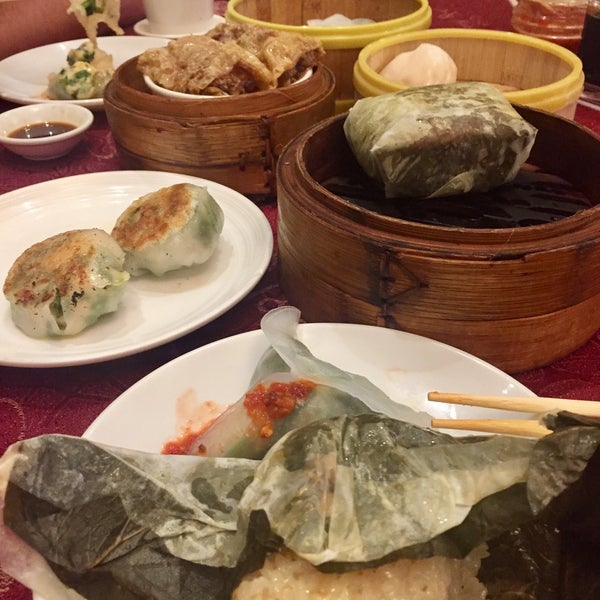 Photos at Mandalay Restaurant Chinese Restaurant in Honolulu