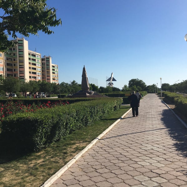 Аллея с самолетом саранск. Бульвар победы 45. Бульвар победы 41 воронеж. Бульвар победы 3 панорама. Бульвар победы 45.