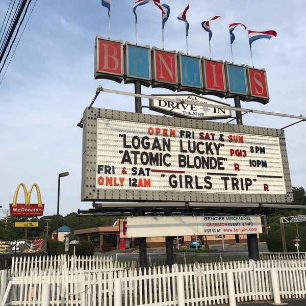 Photo taken at Bengies Drive-in Theatre by RunAway B. on 8/28/2017