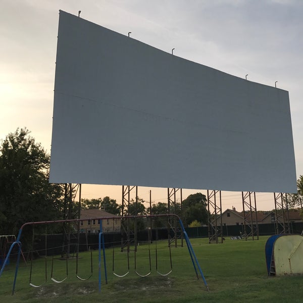 Foto tirada no(a) Bengies Drive-in Theatre por RunAway B. em 8/28/2017