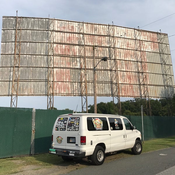 Foto tirada no(a) Bengies Drive-in Theatre por RunAway B. em 8/28/2017