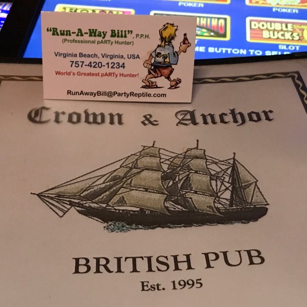 Foto scattata a Crown &amp; Anchor Pub da RunAway B. il 5/12/2017