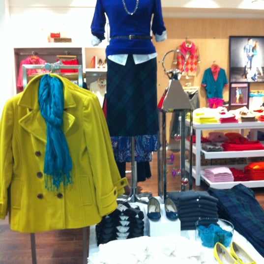 Lands' End Clothing Store in Lombard