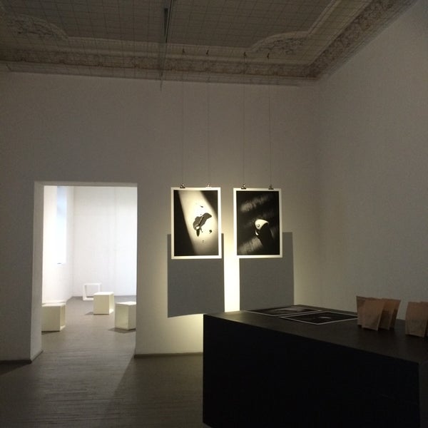 10/25/2014 tarihinde Nick Z.ziyaretçi tarafından Galerija „Vartai“ | Vartai Gallery'de çekilen fotoğraf