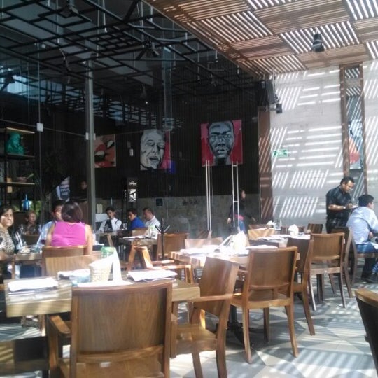 Photo taken at La Ocho Restaurante by Argy S. on 6/7/2014