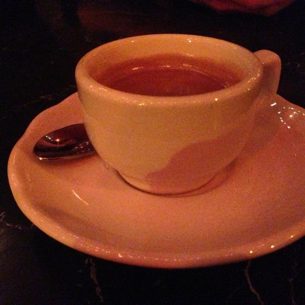 Das Foto wurde bei Simone Martini Bar &amp; Cafe von Nicky D. am 3/24/2013 aufgenommen