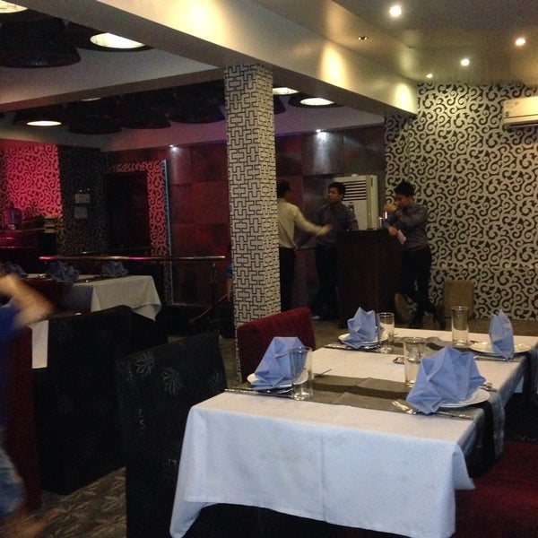 Photo taken at The Corriander Leaf: Indian Fine-Dining by Shakhriyor on 11/4/2014