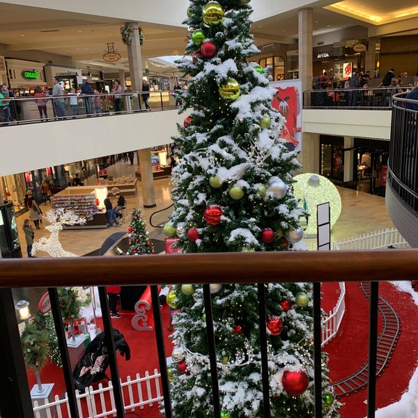 Ross Park Mall Food Court - Pittsburgh, PA