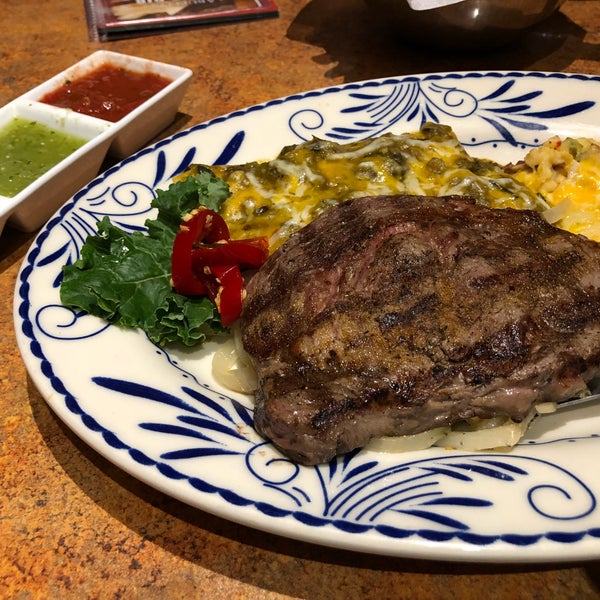 รูปภาพถ่ายที่ Abuelo&#39;s Mexican Restaurant โดย Melanie C. เมื่อ 2/9/2018