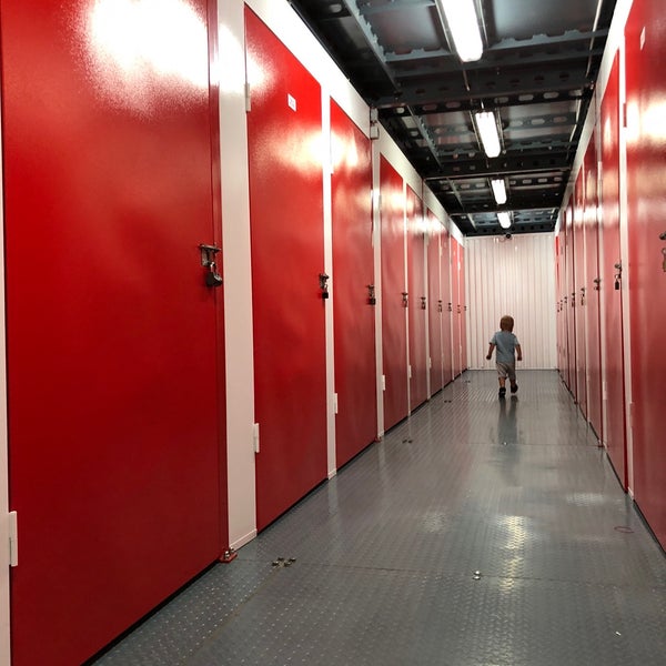 7. Бережковская 20 стр 9. Аренда ред бокс редбокс аренда склада свао. Редбокс москва арбат. Склад red box.