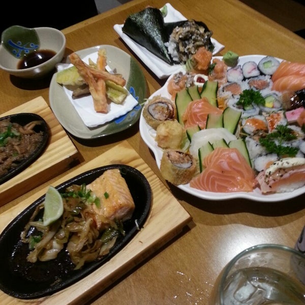 Photo taken at Naoki Sushi by 🎀Simone A. on 9/12/2013