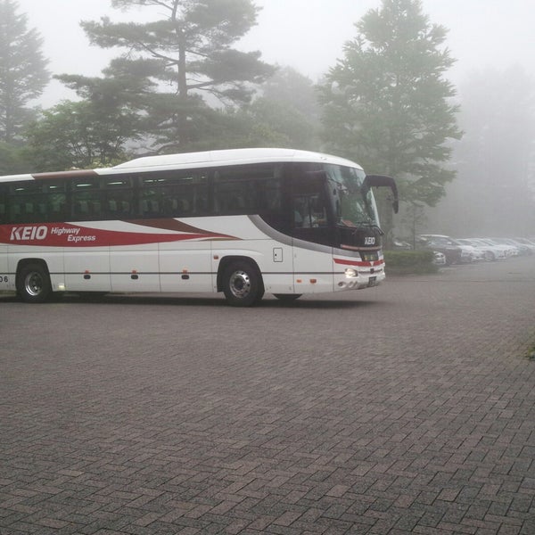 Fotos En 東急ハーヴェストクラブ旧軽井沢バス停 高速バス 29 Visitantes