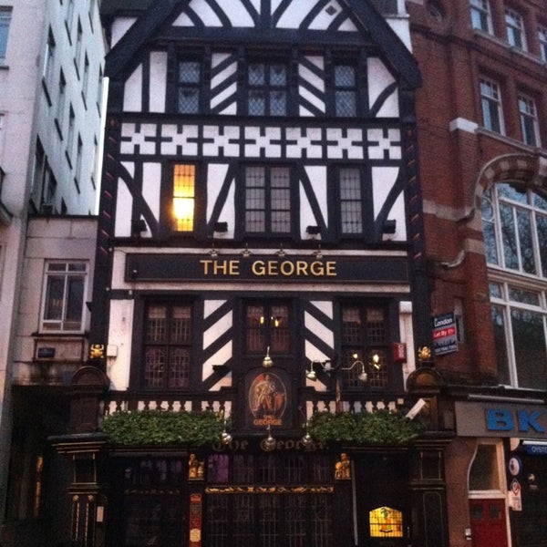 Foto diambil di The George oleh Philippe P. pada 12/25/2012