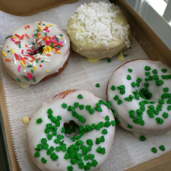 Photo taken at Duck Donuts by Vik B. on 3/19/2016