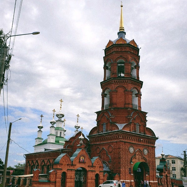 Тихвинский храм осенью Кунгур