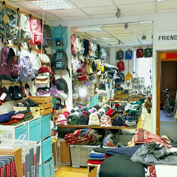 Friend function магазин москва. Function магазин. Мебельный архитектор. Friend function магазин. Интерьер магазина очков.