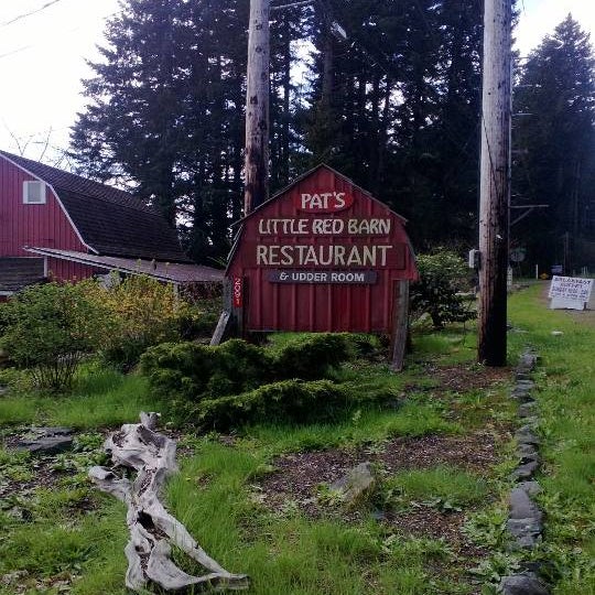 Pats Little Red Barn American Restaurant