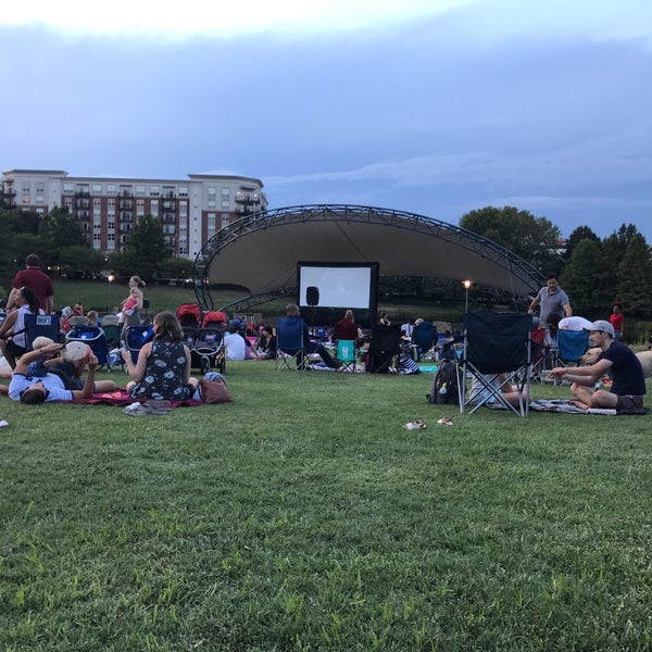 Парк симфония. Архитектурная стелла. Парк симфония. Парк симфония. Парк симфония.