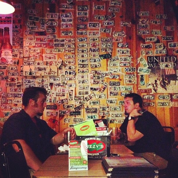 7/18/2013にPeter H.がCuzzy&#39;s Grill &amp; Barで撮った写真