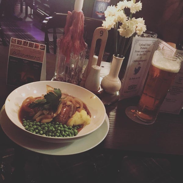 Паб бифитер рязань. Джентльмены в баре. Марка бар рязань. Gentleman pub ташкент. Рязань английский паб.