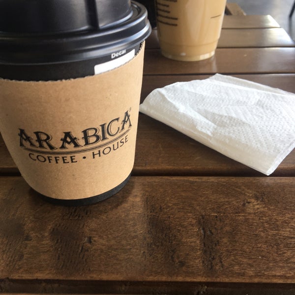 Das Foto wurde bei Arabica Coffee House von Bett 👣🎶 am 9/11/2020 aufgenommen