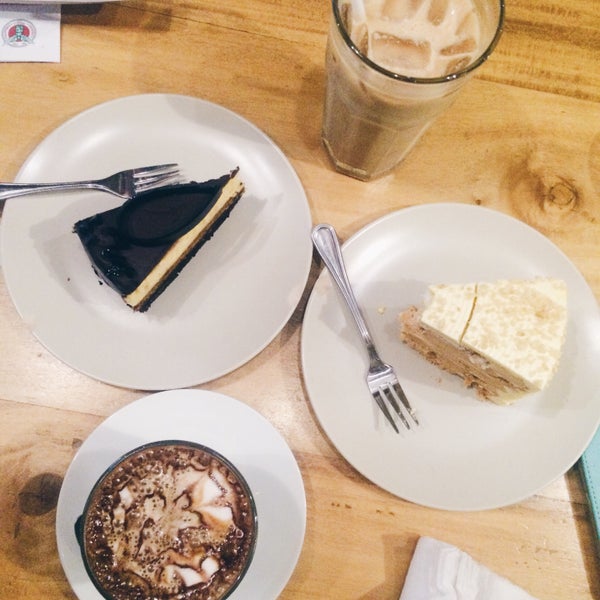 3/15/2016 tarihinde Iry C.ziyaretçi tarafından Afters Espresso &amp; Desserts'de çekilen fotoğraf