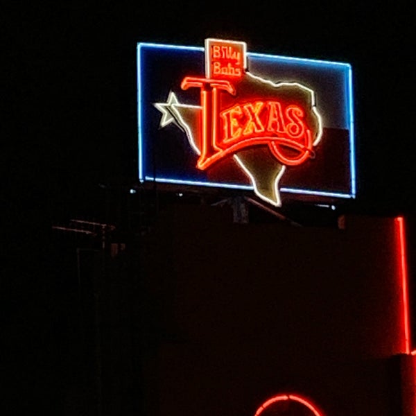 Photo taken at Billy Bob&#39;s Texas by Brian D. on 8/4/2019