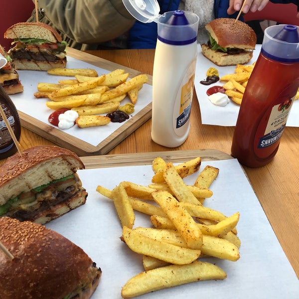 1/31/2019 tarihinde Hülya Y.ziyaretçi tarafından Burger No301'de çekilen fotoğraf