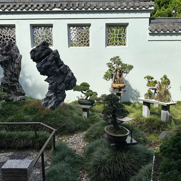 รูปภาพถ่ายที่ Chinese Garden of Friendship โดย Esben Theis J. เมื่อ 3/2/2023