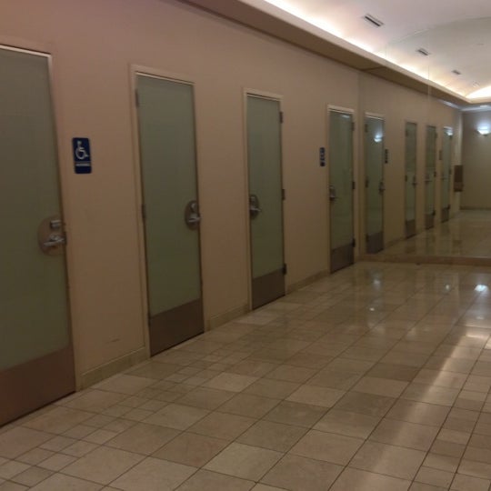 Macy's Downtown Sacramento 414 K St