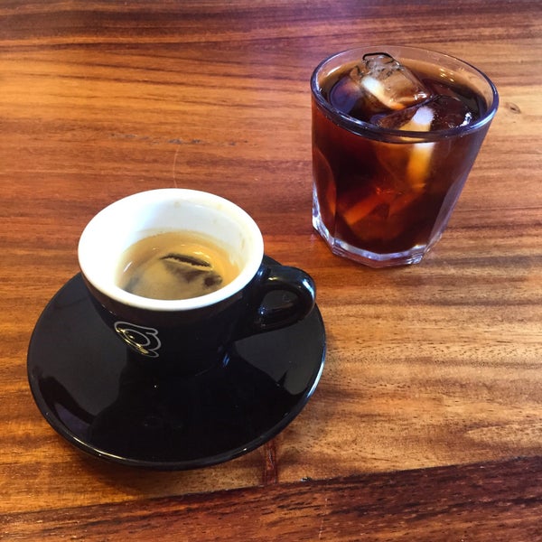 Espresso y Cold Brew, ¡Buenísimos! Muy buen servicio. Una joya en Querétaro para los amantes del café 🖤☕️