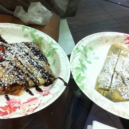 Photo taken at Chill Frozen Yogurt Crepes &amp; Coffee by Lydia on 7/19/2012