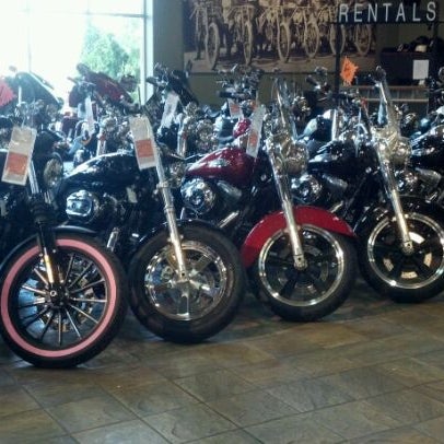 Foto tomada en House of Harley-Davidson  por Erin O. el 6/2/2012