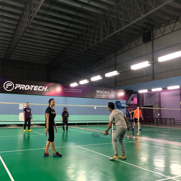 Pro One Badminton Centre Persiaran Tun Perak