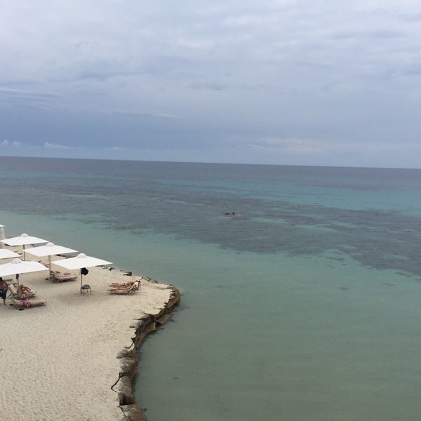 Пляж Черногории sani Beach
