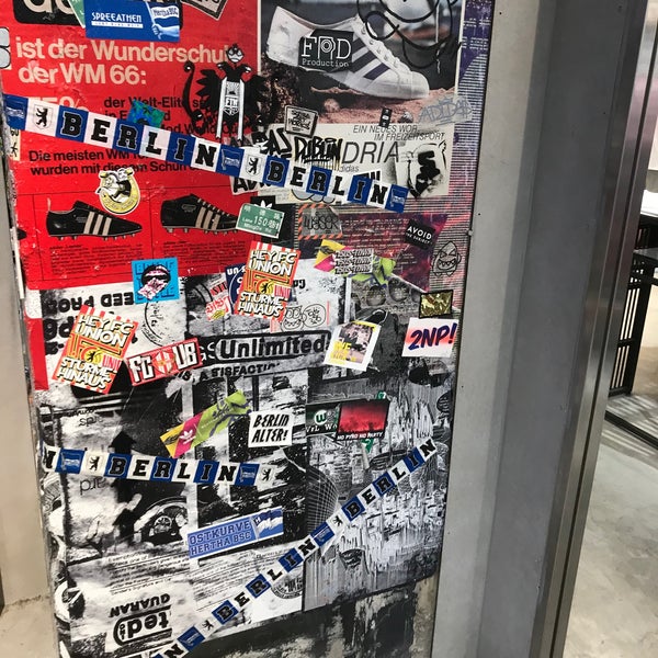 アディダス ブランドコアストア Tienda De Articulos Deportivos En 渋谷区