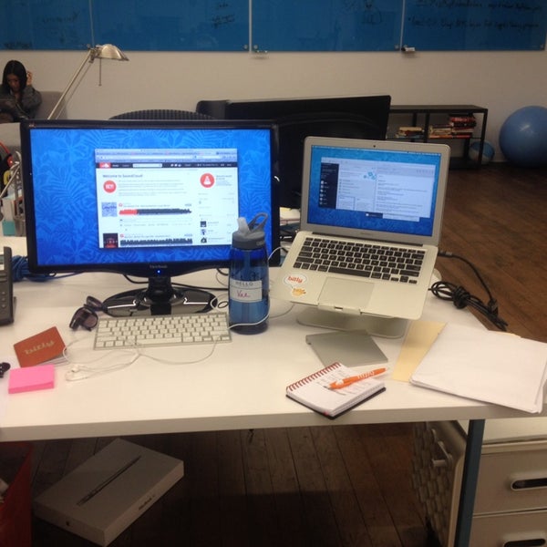 Photo taken at Bitly HQ by Val on 11/9/2013