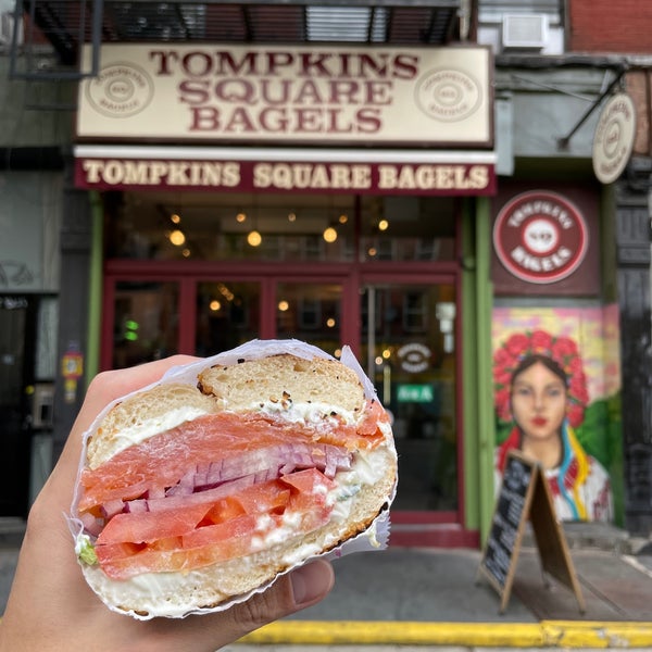 Photo taken at Tompkins Square Bagels by Chun on 9/19/2022