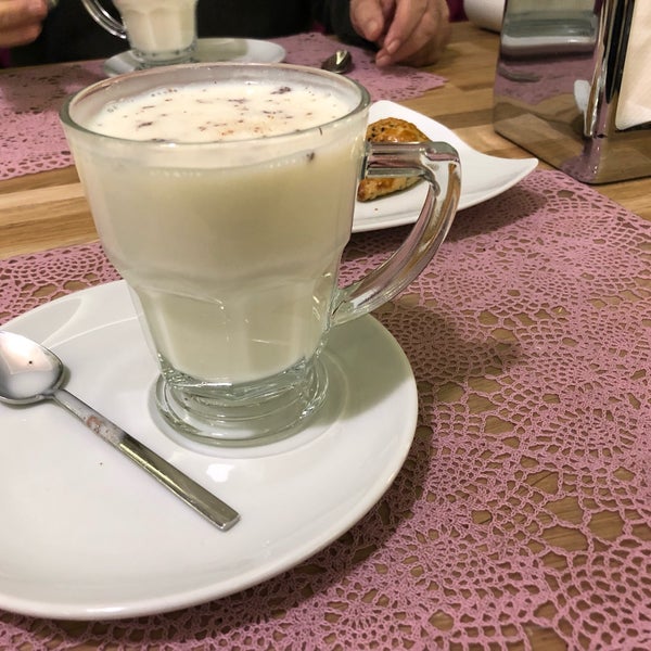 Photo taken at Meydani Cafe &amp; Pastane by Cahit Ç. on 12/13/2018