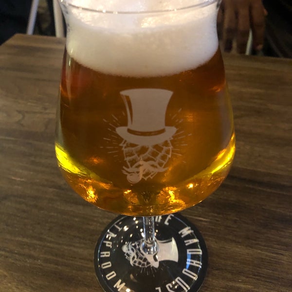 Photo taken at The Madhouse Taproom by Kevin R. on 10/11/2019