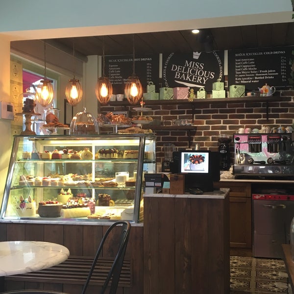 Das Foto wurde bei Miss Delicious Bakery von Bicorella am 6/8/2017 aufgenommen