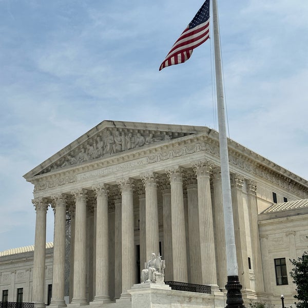 Foto diambil di Supreme Court of the United States oleh Евгений K. pada 7/2/2023
